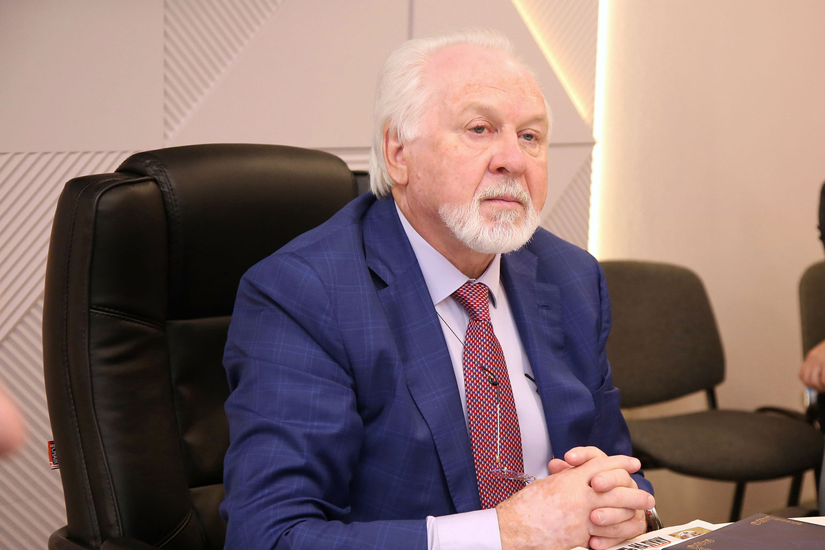 В пресс-центре «МК» проходит конференция «Курс на грамотность