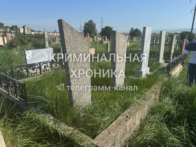 В Дагестане задержали мужчину, укравшего ограду с могил