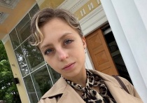 Выступающая в парном катании фигуристка Александра Бойкова находится на сборах в Сочи. Партнерша Дмитрия Козловского порадовала фанатов селфи в купальнике