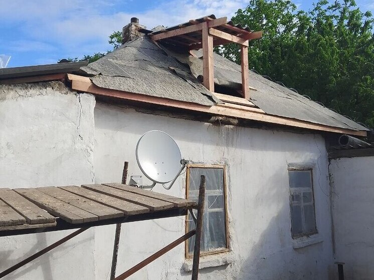 В Ясиноватой восстанавливают разрушенные обстрелами ВСУ частные дома
