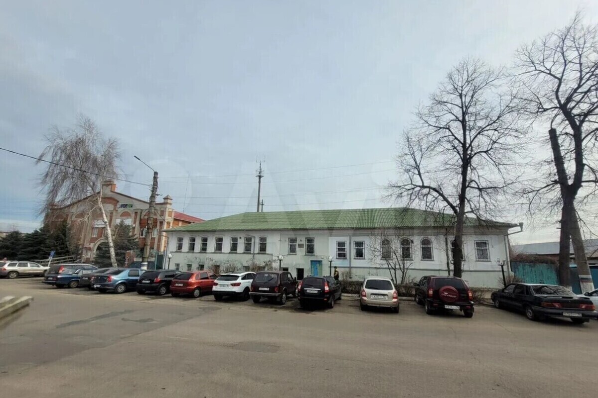 В Воронежской области выставлено на продажу историческое здание, в котором размещался отдел МВД