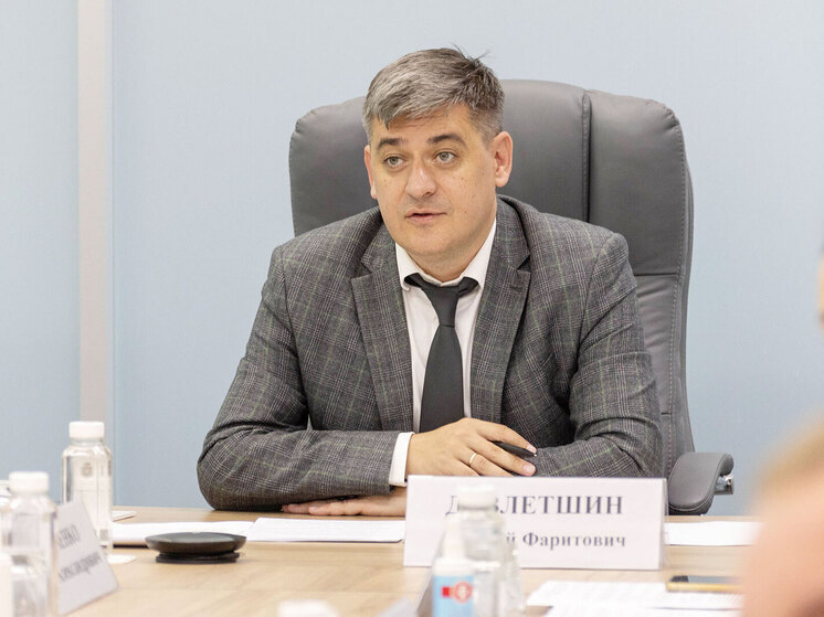 Давлетшин включен в состав «отличников» июньского рейтинга замгубернаторов