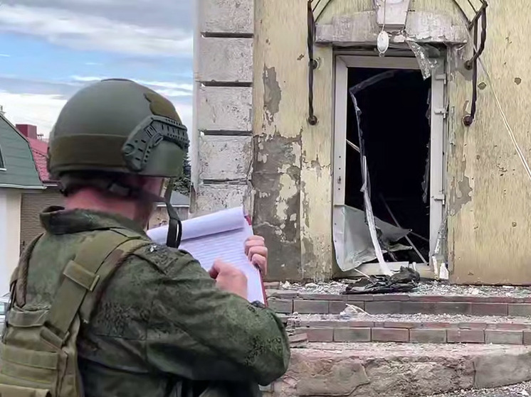 Следственный комитет показал видео с места взрыва в Луганске