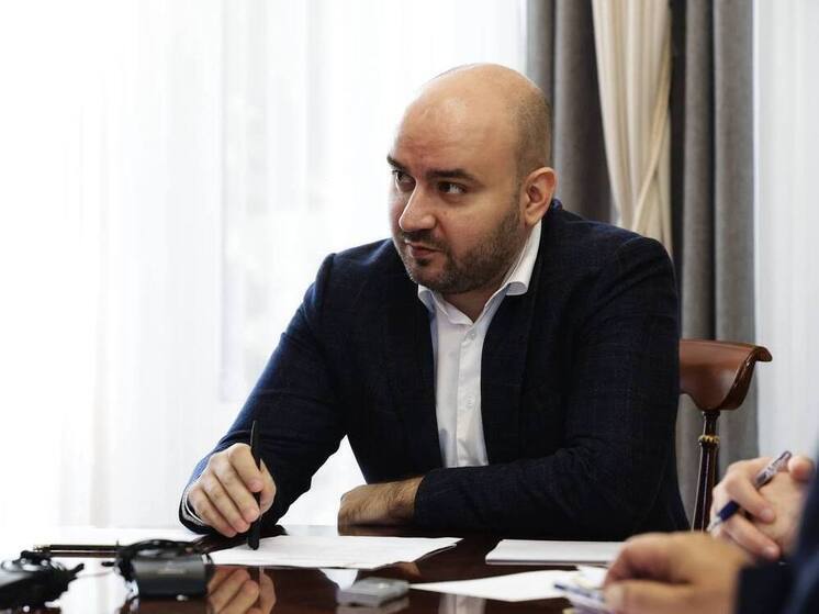 В Самаре губернатор Федорищев встретился с торговыми представителями РФ за рубежом