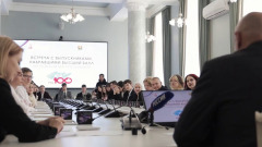 Губернатор Липецкой области провел встречу с выпускниками, набравшими 100 баллов по ЕГЭ