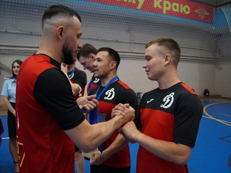 Футбольный турнир среди полицейских подразделений прошел в Хабаровске