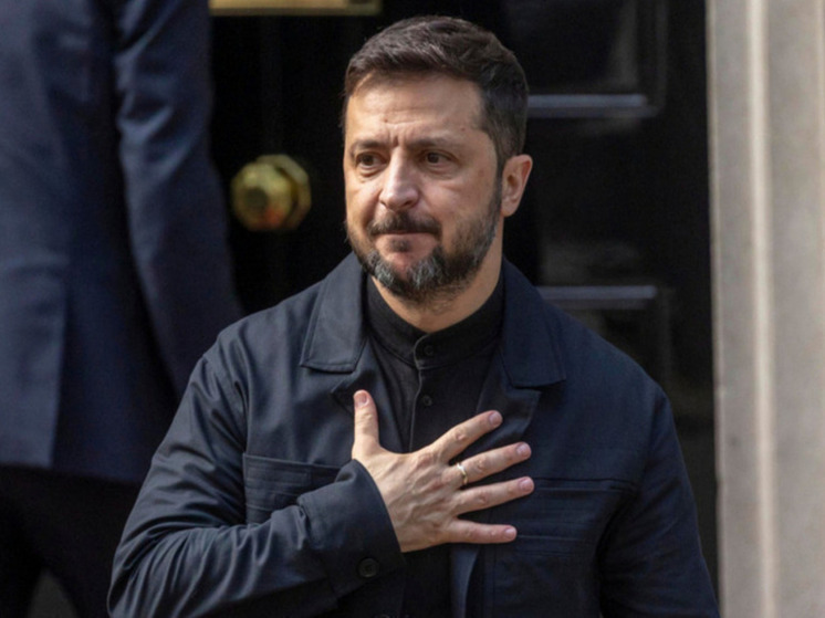 Дубинский: Зеленский не признает катастрофу на фронте и сдает страну