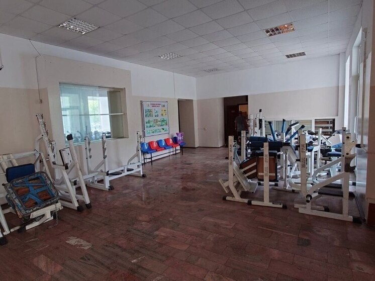 Министр спорта проверил, как идет ремонт в стрелковом тире Хабаровска