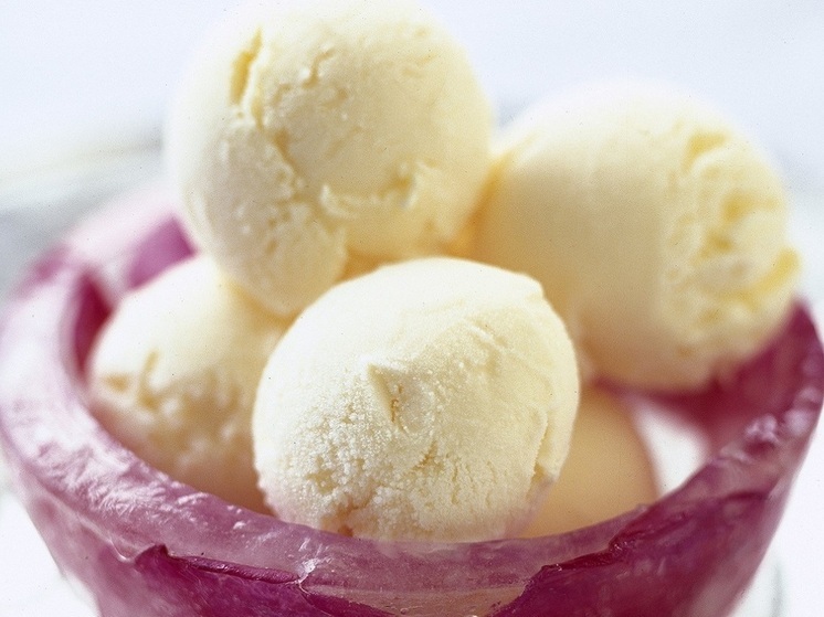 Диетолог Байчорова: детям от 3 до 5 лет можно не больше полстаканчика мороженого