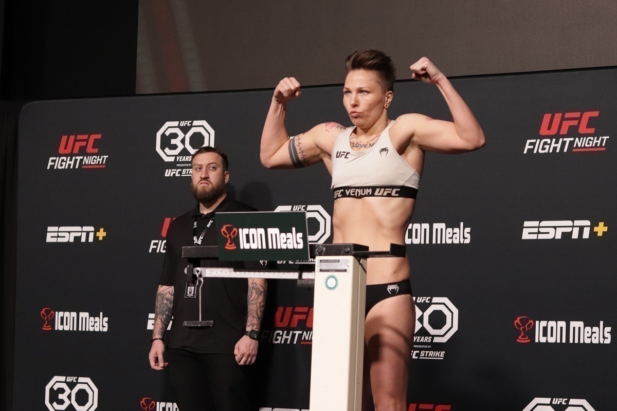Боец UFC Алексеева сообщила, что врачи подозревают у нее лейкемию