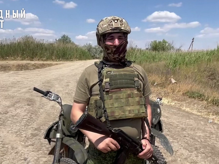 Мотоцикл вместо машины: боец Сова на Херсонщине объяснил, почему выбирает байк