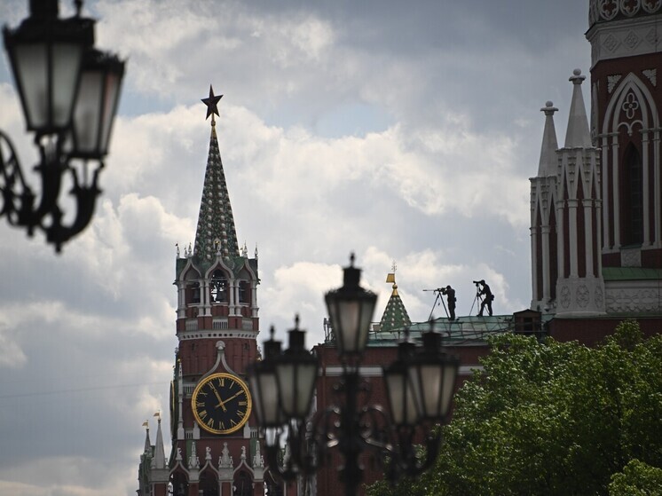 В Кремле уклончиво прокомментировали сообщения СМИ об отмене главного военно-морского парада в Питере