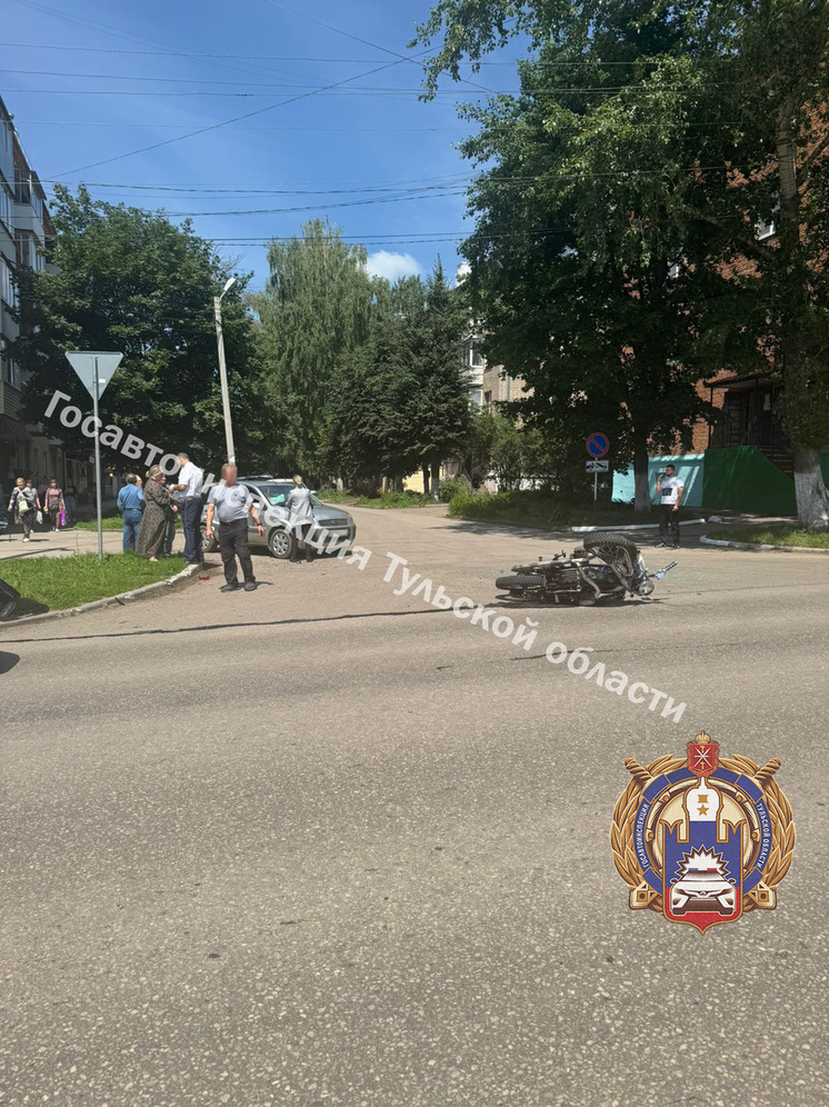 В Болохово "Форд Фокус" столкнулся с мотоциклом "Урал"