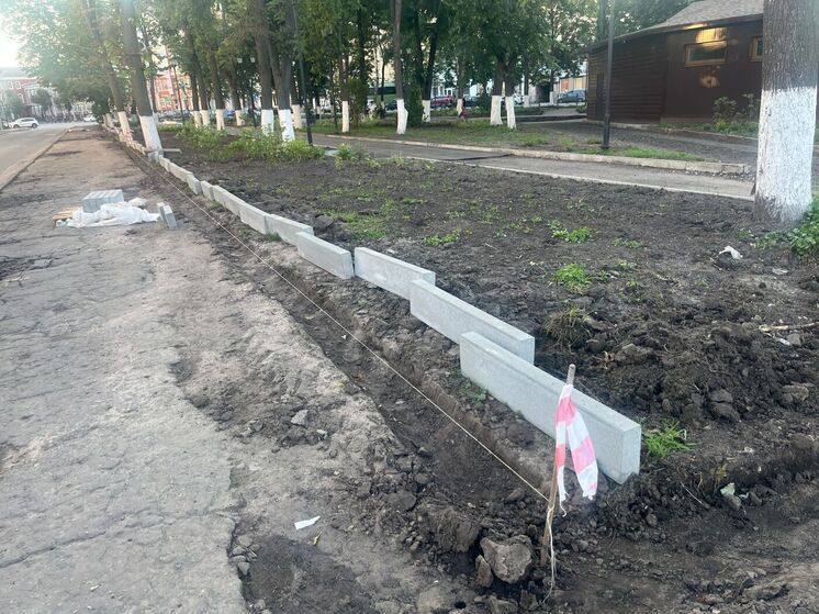После публикации «МК в Орле» в Промышленном сквере устраняют недочёты