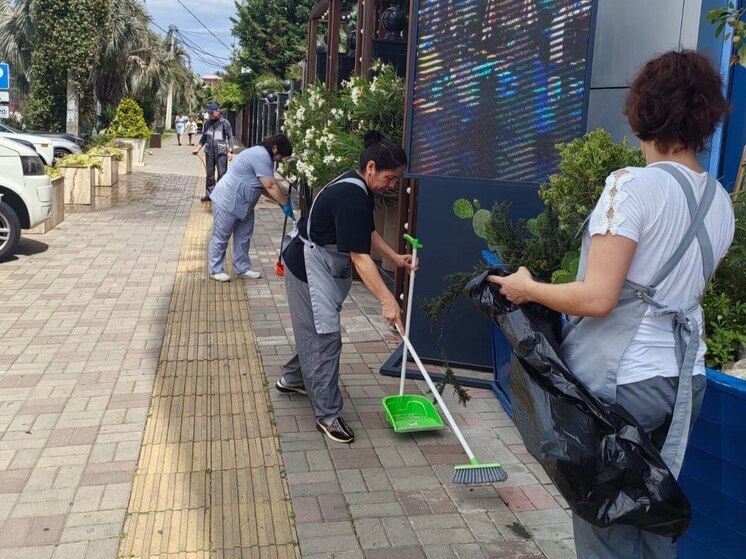 Более 2300 сочинцев приняли участие в акции «Чистый четверг»