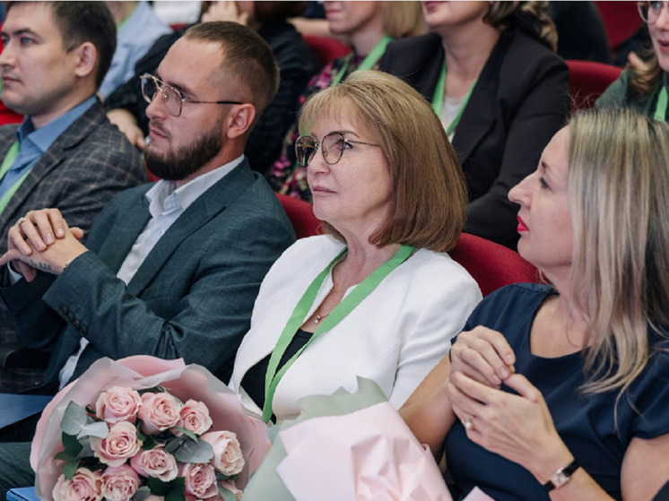 26 педагогов Ямала получат по 100 грантовых тысяч