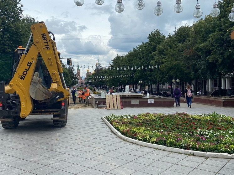 На бульваре Чавайна в Йошкар-Оле началась замена плитки