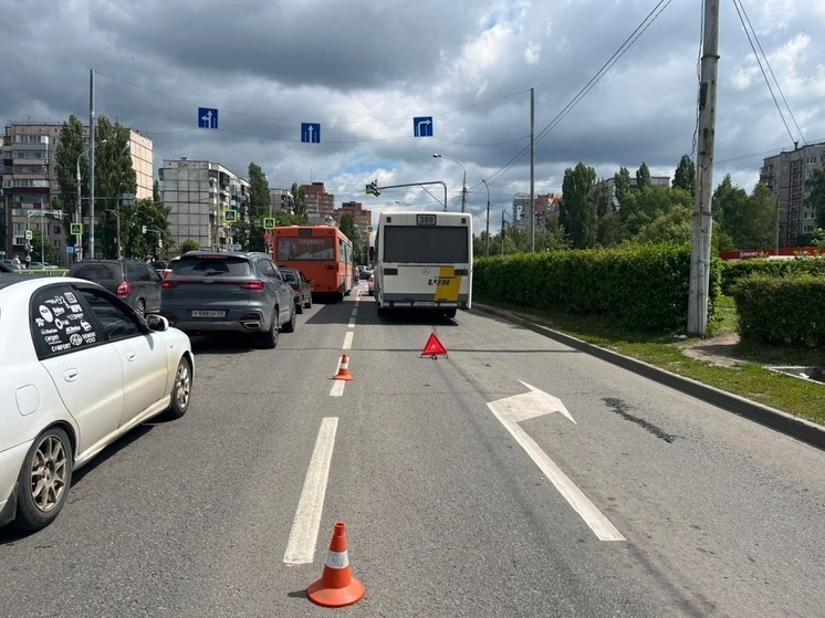В Липецке восьмилетний мальчик попал под автобус: автоинспекторы призывают к ответственности