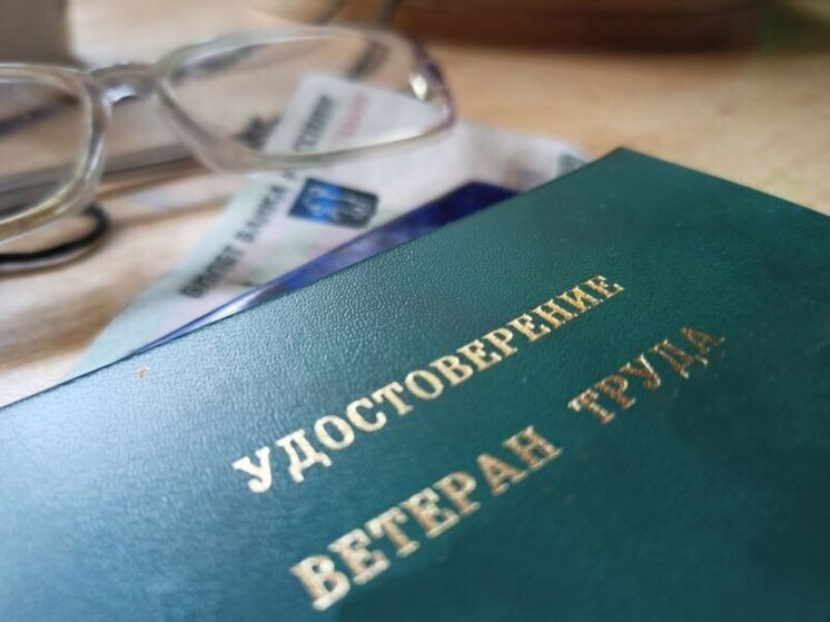 Ветеранам труда ЛНР обеспечат бесплатный проезд в общественном транспорте