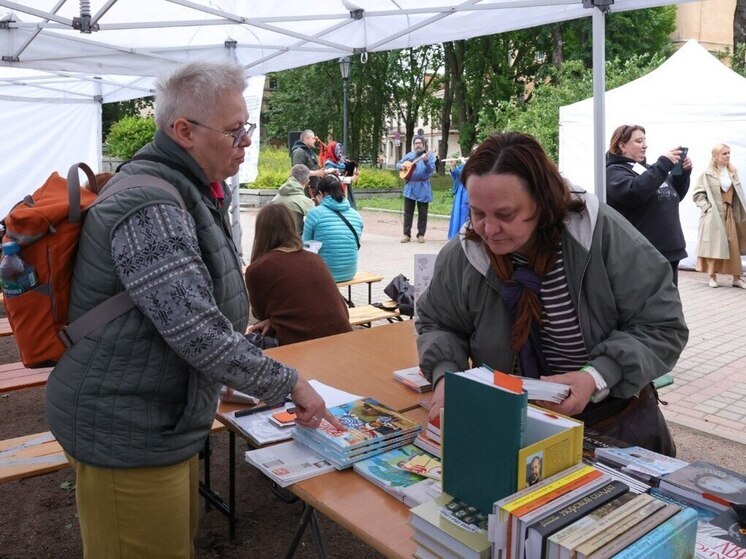 Погружение в прошлое: в Выборге открылся первый краеведческий книжный салон