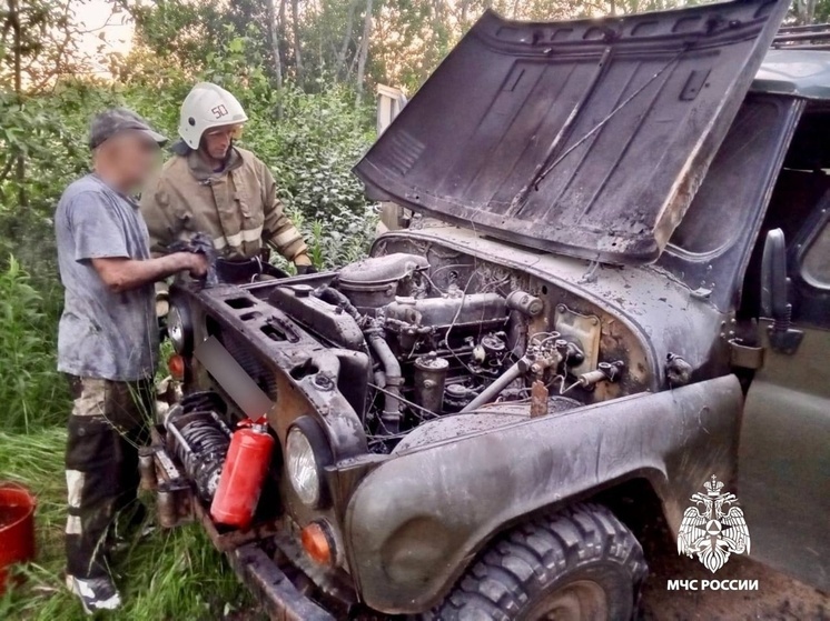 В Тверской области «УАЗ» загорелся на ходу