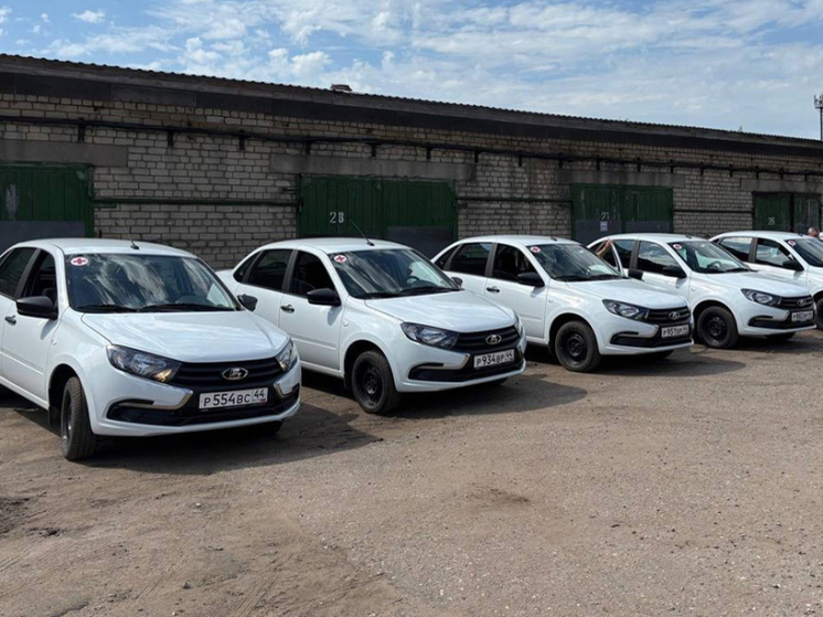 Костромские больницы получили новый автотранспорт