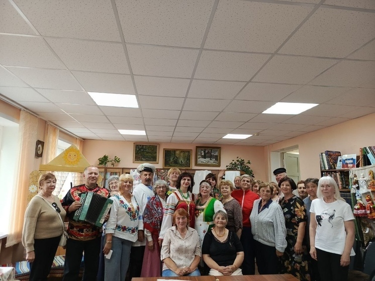 В Демидовской центральной библиотеке прошел праздник "Фольклор - душа народная"