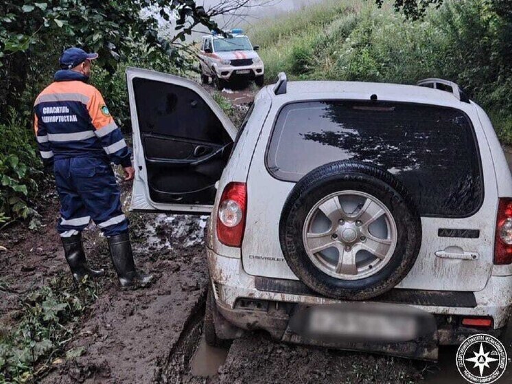 В Башкирии эвакуировали застрявшего в лесу мужчину