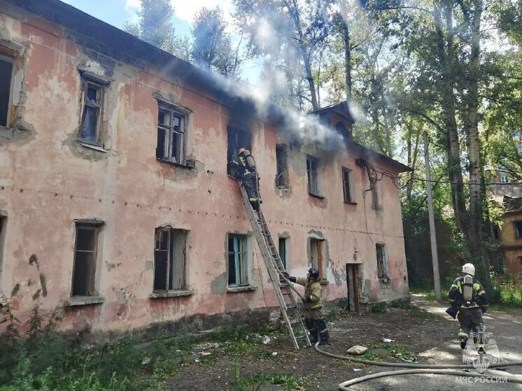 Томские пожарные за сутки справились с девятью возгораниями