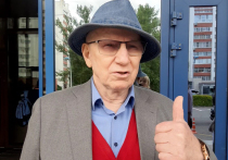 Легендарный актёр Валерий Баринов появился в Ярославле на семейном кинофестивале