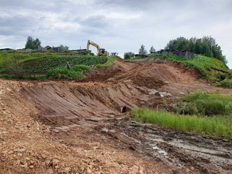 В Каменке ремонтируют мост через Лукин ручей в рамках нацпроекта
