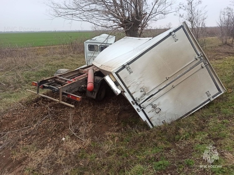 Херсонские спасатели ликвидировали последствия дорожной аварии
