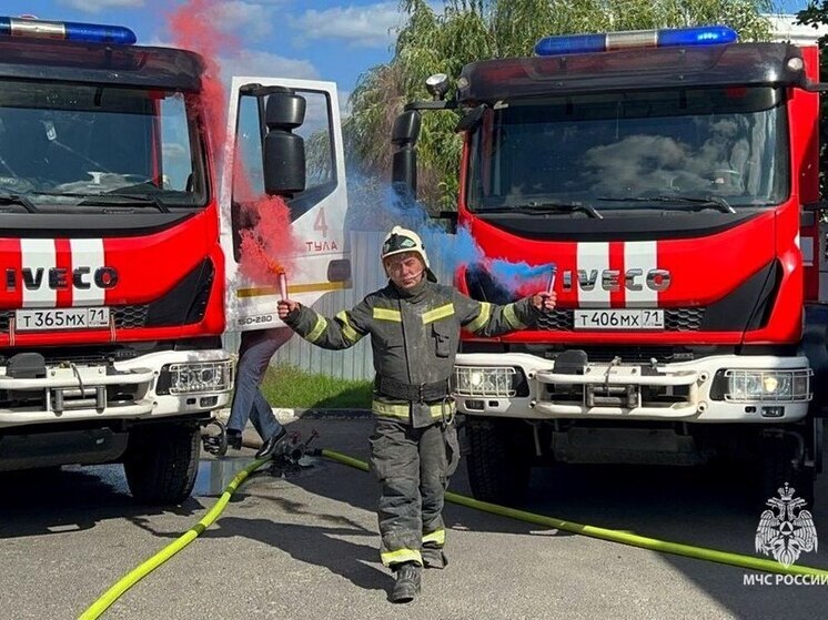 В Туле проводили на отдых заслуженного пожарного - Сергея Кононенко