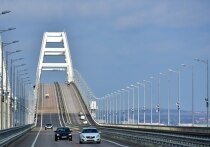  

В субботу вечером возобновлено автомобильное движение по Крымскому мосту после более чем часового перекрытия