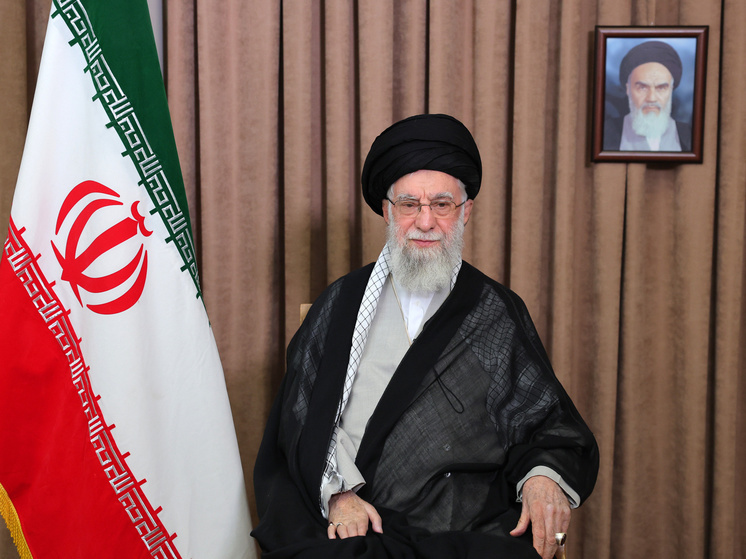 IRNA: верховный лидер Ирана Хаменеи появился на публике впервые за несколько недель