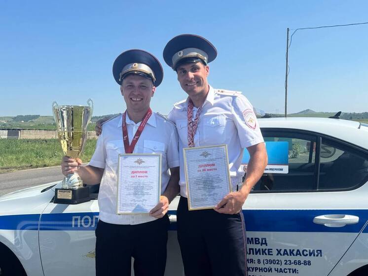 Инспекторы ДПС из Хакасии стали лидерами кольцевых гонок на патрульных авто