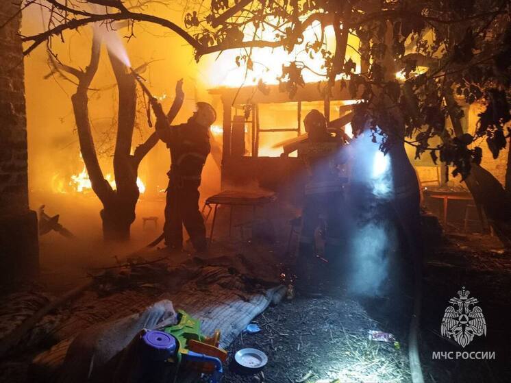 Двухлетний ребенок спасен на пожаре в Первомайске ЛНР