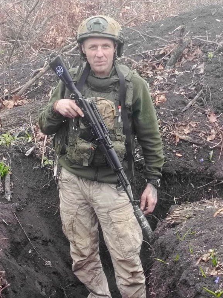 Погибшего на СВО бойца штурмовой роты проводят в последний путь в Муравленко