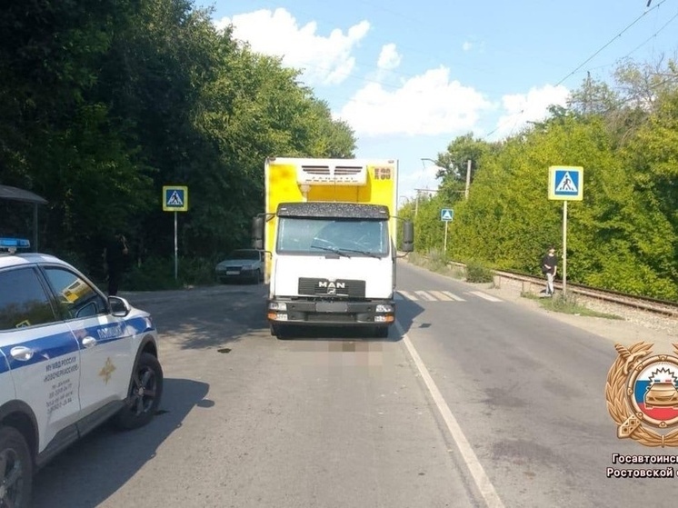 Грузовик насмерть сбил пенсионерку на пешеходном переходе в Ростовской области
