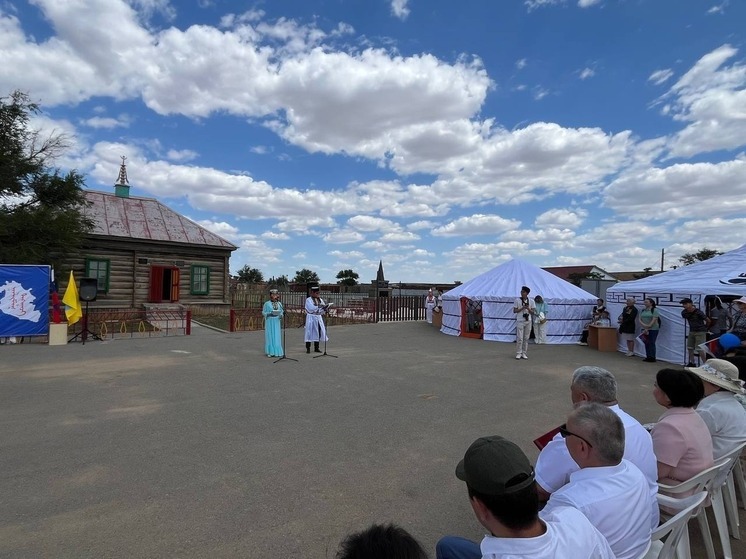В историческом поселке Калмыкии прошли праздничные мероприятия