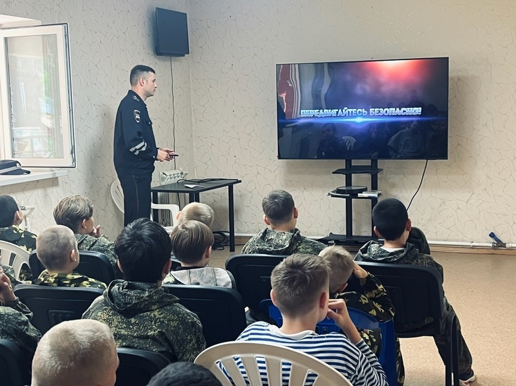 Под Рязанью участникам военно-спортивных сборов напомнили ПДД