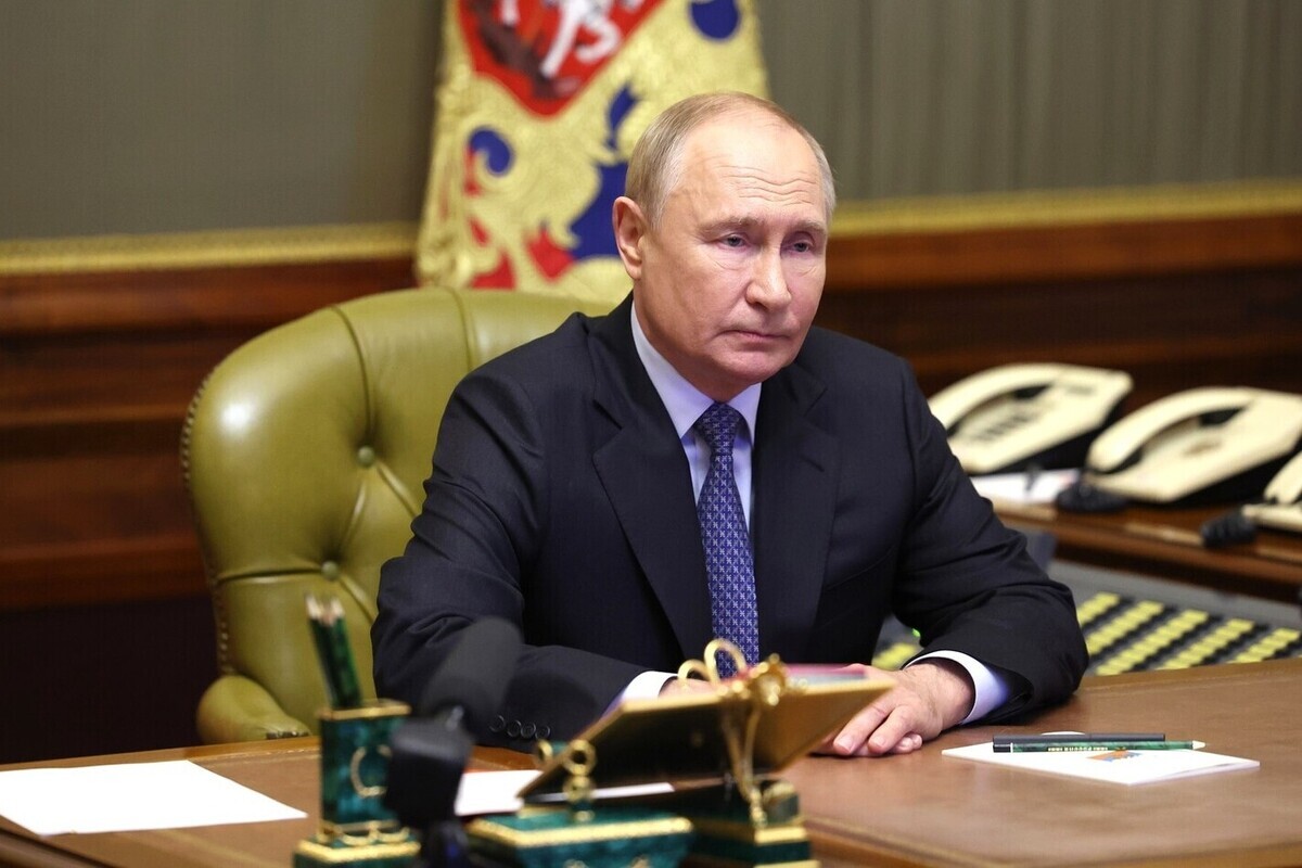 Путин пообещал обсудить возможность разрешить врачам командировки в военные госпитали