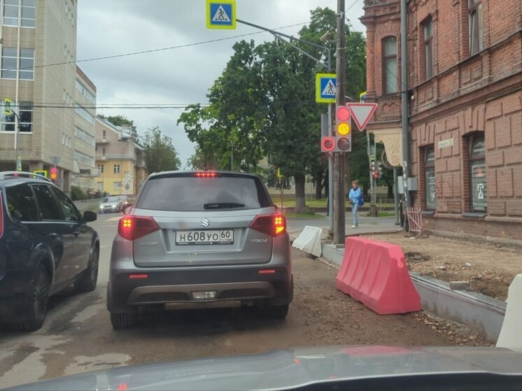 Новая секция появилась на светофоре на улице Некрасова
