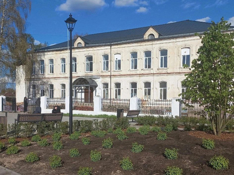 Вельская гимназия №4 расположена в историческом здании, построенном в 1910 году