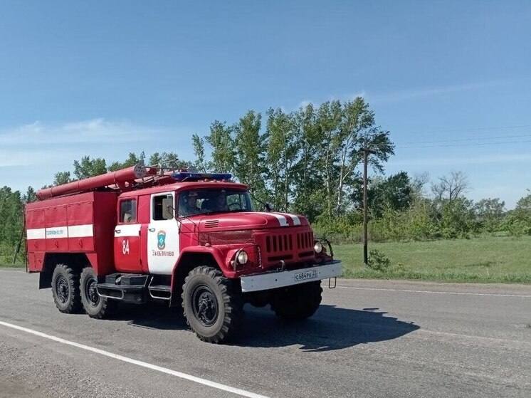 В Алтайском крае огонь уничтожил 165 «квадратов» надворных построек