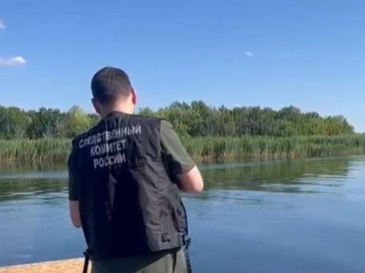 В Энгельсе из озера Сазанка вытащили тело утопленника