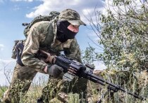 Город охватывают со всех сторон