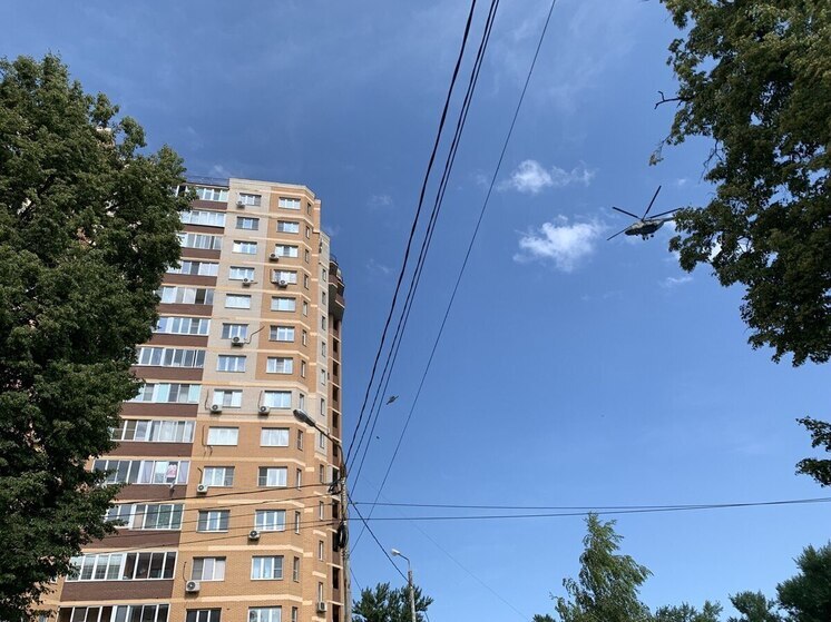 В небе над Тулой заметили военные вертолеты