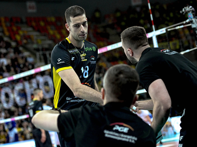 Nova voleybol takımına en son katılan isim Sırp smaçör Pavle Peric oldu
