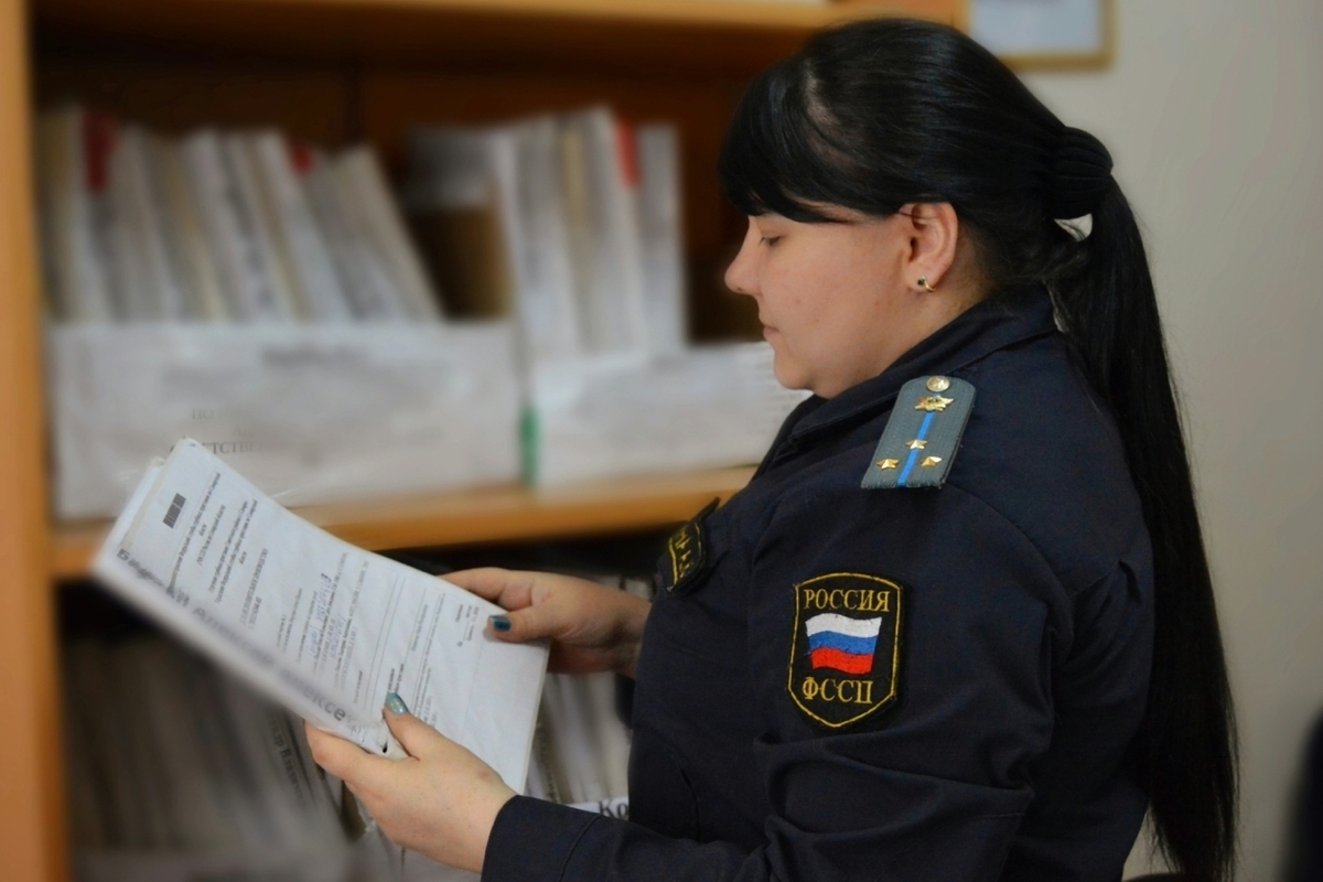 Самарские приставы проконтролировали установку счетчиков в многоквартирном доме